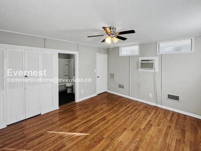 Building Photo - 4551 Manila Dr