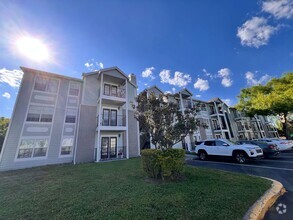 Building Photo - 2550 N Alafaya Trail