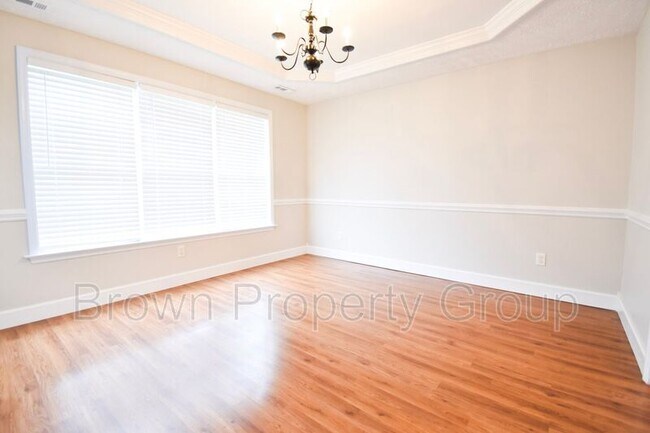 Building Photo - 2812 Bolla Dr