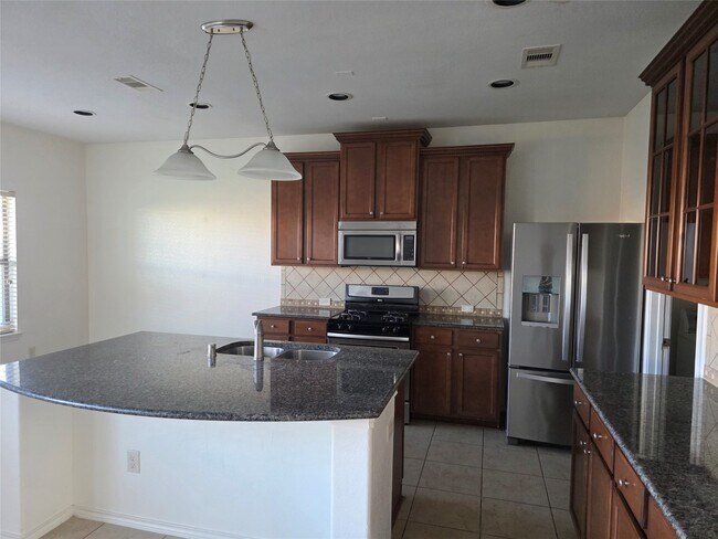 Building Photo - 23906 Fairport Harbor Ln