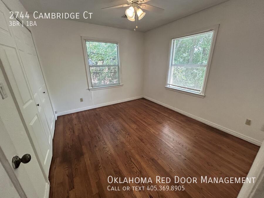 Building Photo - 2744 Cambridge Ct