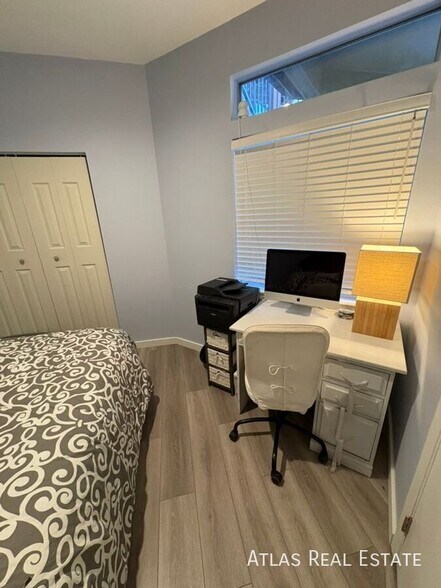 Building Photo - 6001 S Yosemite St