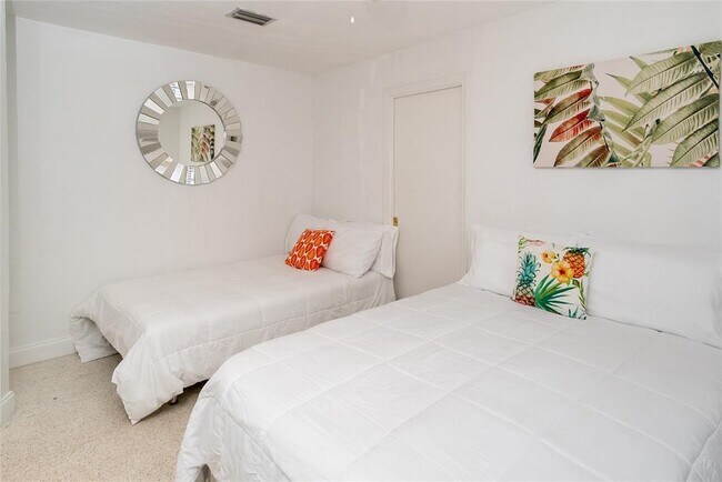 Building Photo - 1469 NW 10th St