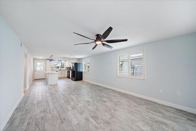 Building Photo - 730 Spanish Dr S