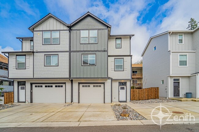 Building Photo - 3 Bedroom Mt. Vista Townhouse! Modern Fini...