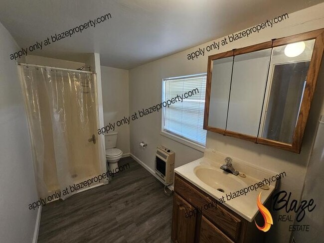 Building Photo - Your Versatile Space Awaits! 1 Bed, 1 Bath...