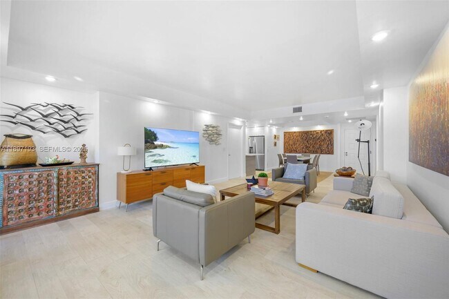 Building Photo - 5000 N Ocean Blvd