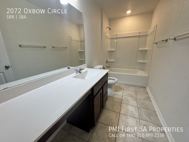 Building Photo - 2072 Oxbow Cir