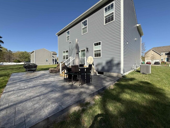 Building Photo - 3007 Cottonwood Ave