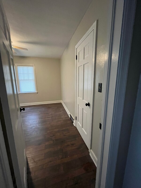 Building Photo - 1002 17th St