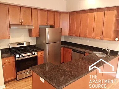 Primary Photo - 4008 S Calumet Ave