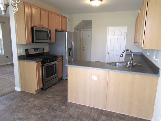 Building Photo - 2502 Evergreen Cir