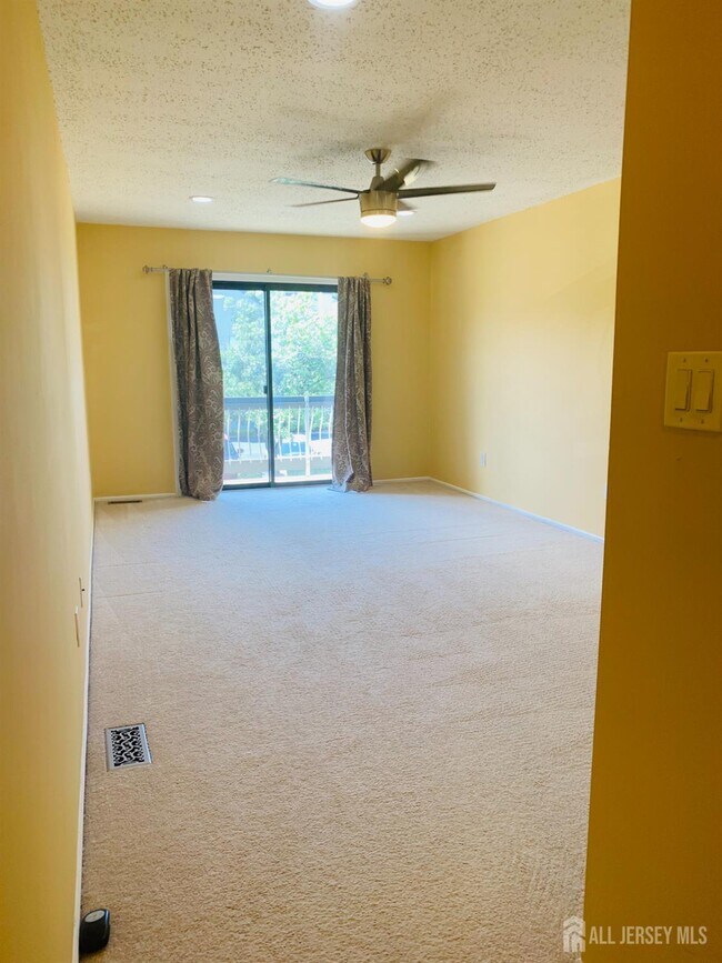 Building Photo - 12 Catawba Ct