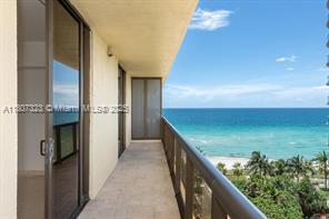Building Photo - 16275 Collins Ave
