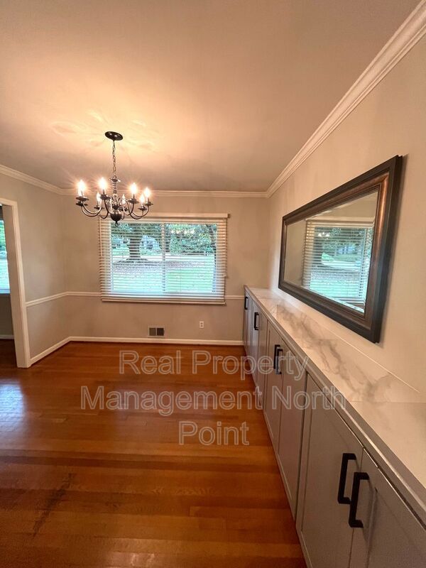 Building Photo - 2301 Echo Hills Cir NE