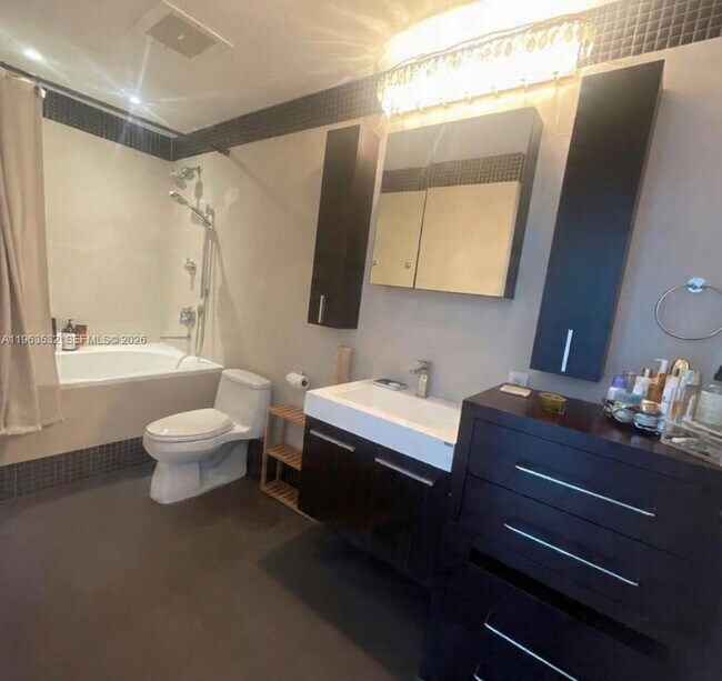 Building Photo - 1945 S Ocean Dr