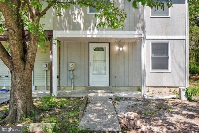 Building Photo - 11 Thistleton Rd