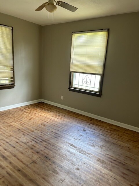 Building Photo - 2566 W 45th St