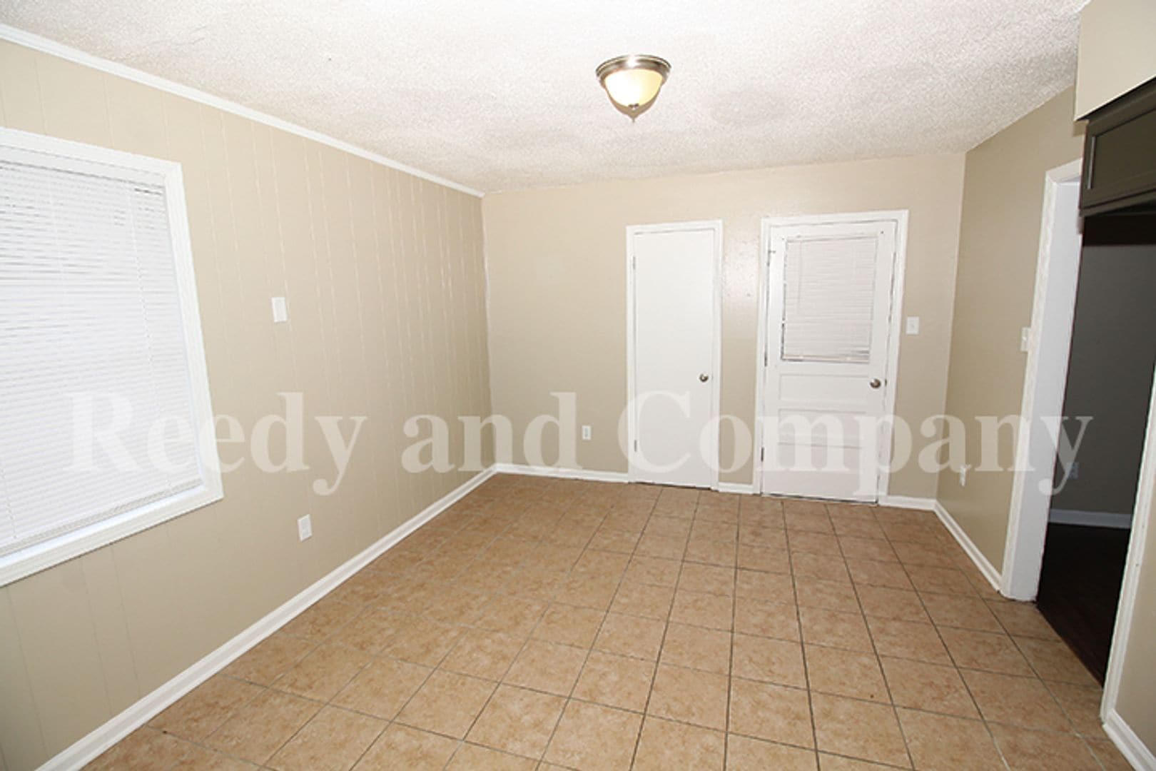 Building Photo - 66 W Paxton Ln