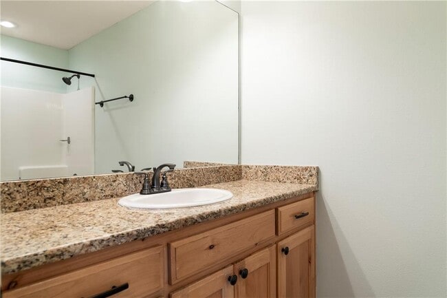 Building Photo - 403 Cherry St