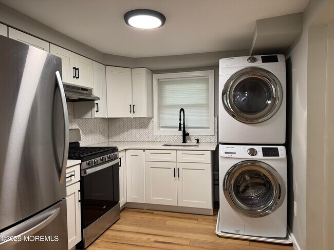 Building Photo - 77 Union Ave