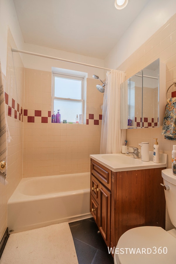 Building Photo - 2209 N Drake-1