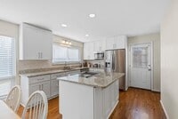 Building Photo - 12958 Ambois Dr