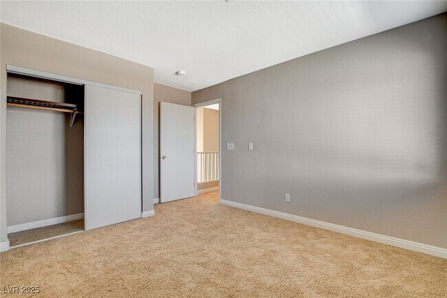 Building Photo - 688 Emerald City Ave