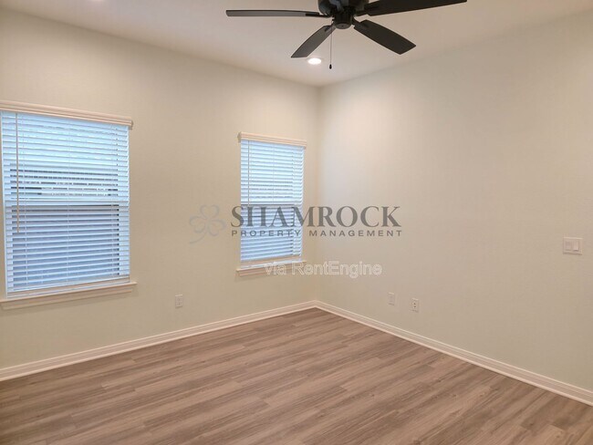 Building Photo - 111 Windmill Wy