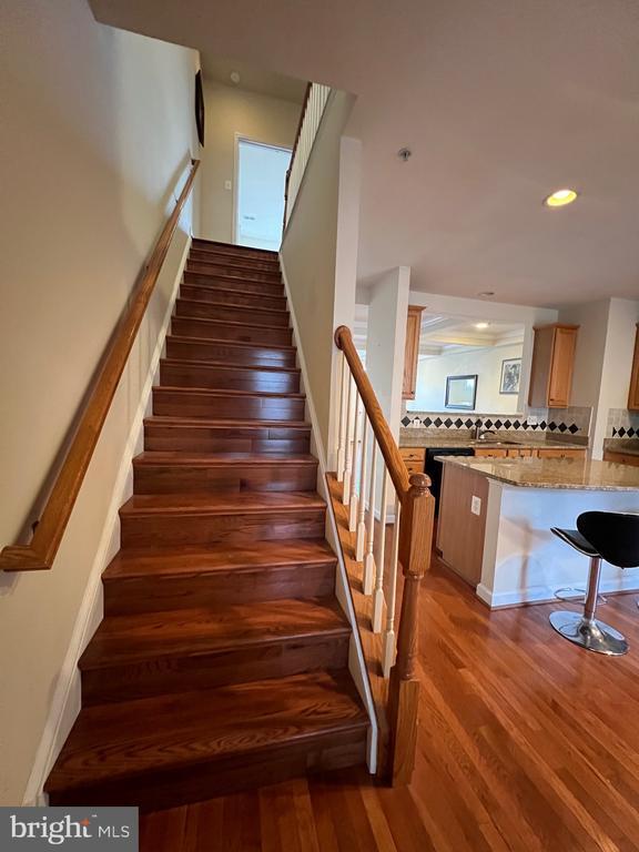 Building Photo - 604 Ridgemont Ave