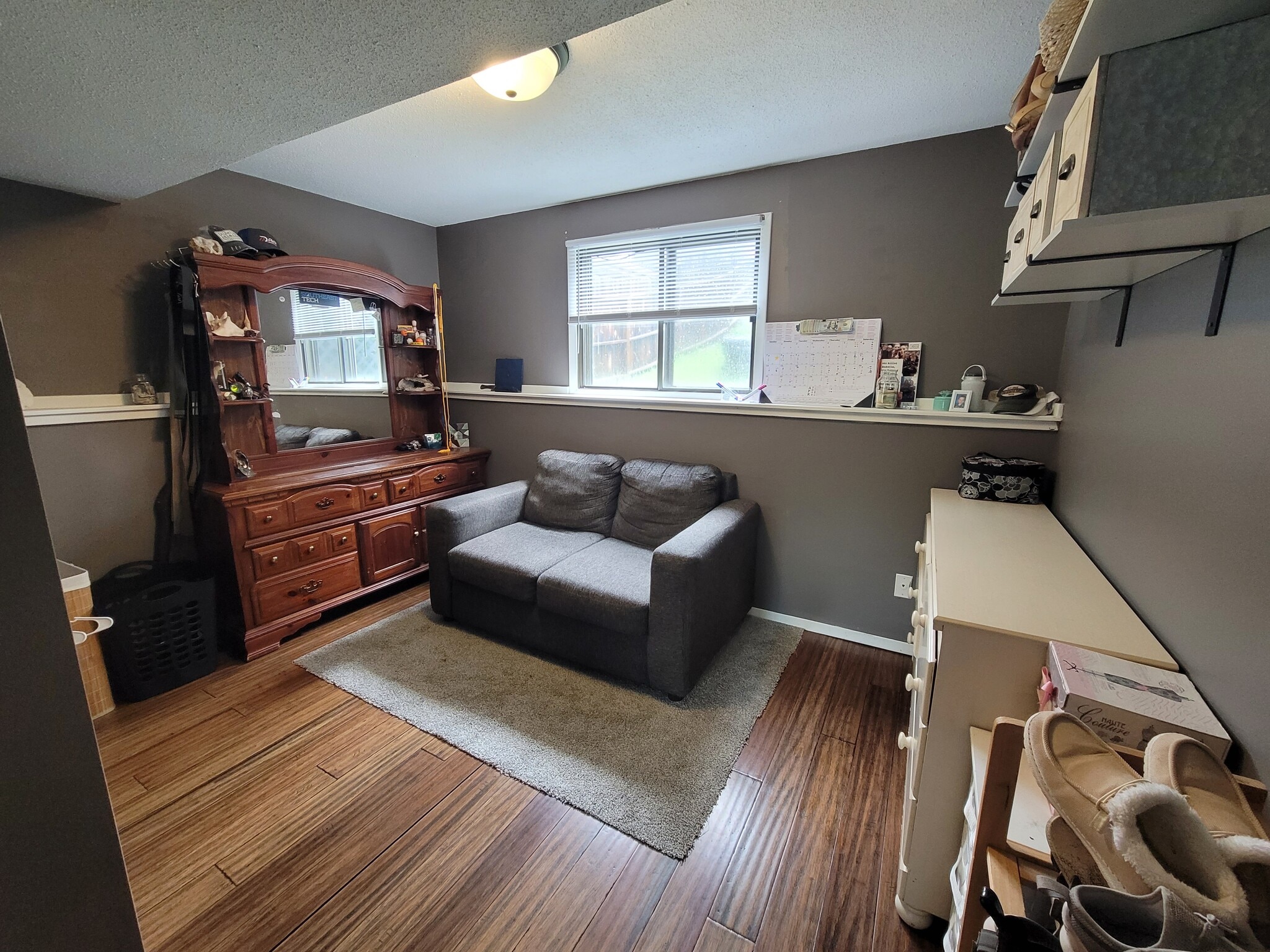 Building Photo - 2201 Tracy Ln