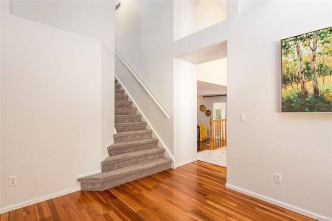 Building Photo - AMAZING 4 Bed 4 Bath Single Family Home in...