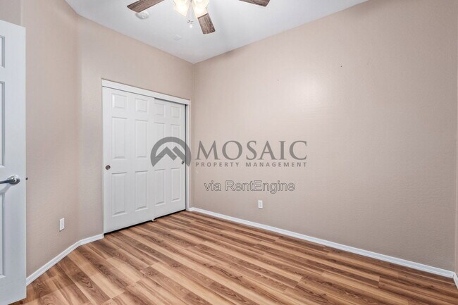 Building Photo - 2327 N Pecos Dr