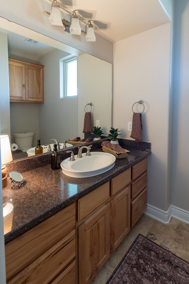 Building Photo - 900 County Road 438-SI ID1606261P