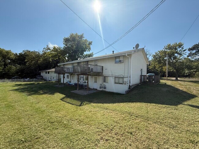 Building Photo - 7216 N Wade School Rd