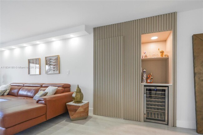 Building Photo - 1201 S Ocean Dr