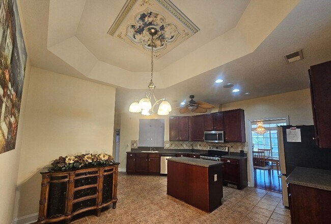 Building Photo - Waterford Plantation Home in Carolina Forest