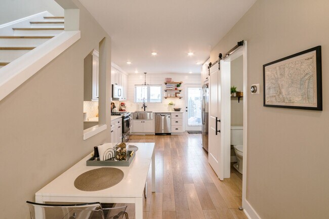 Building Photo - Two Bedroom Point Breeze Home