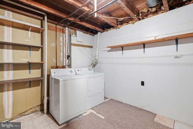 Building Photo - 9018 Jersey Dr