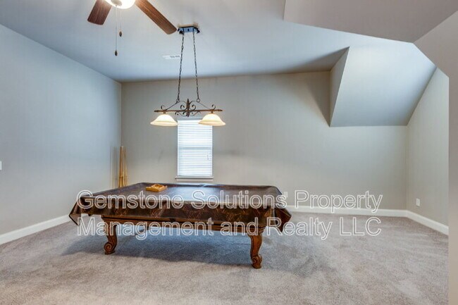 Building Photo - 2944 Hadley Close Ln