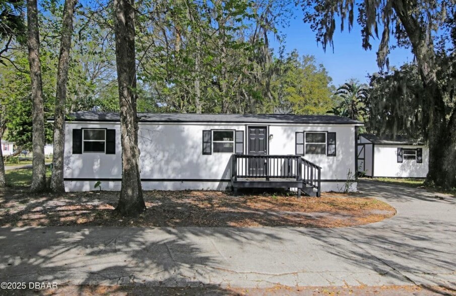 Building Photo - 2040 Porto Blvd
