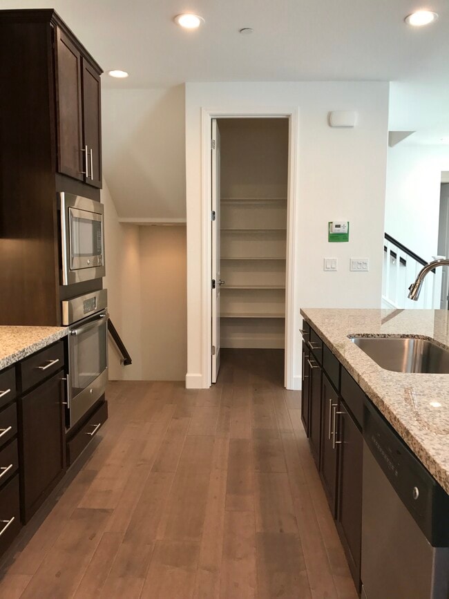 Building Photo - 2113 Jubilee Dr