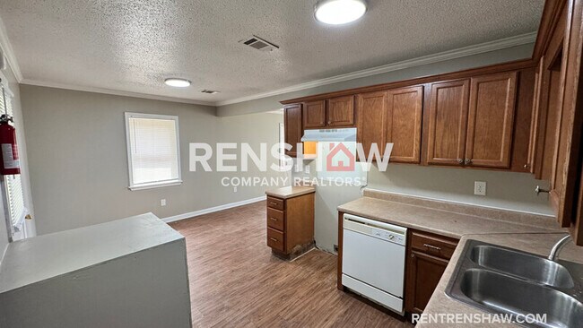 Building Photo - 158 Navy Dr