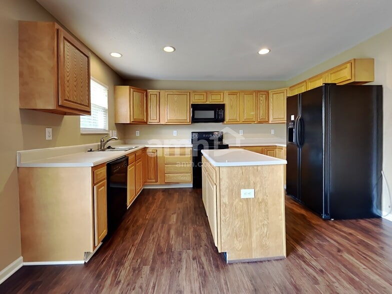 Building Photo - 4230 Mallard Dr