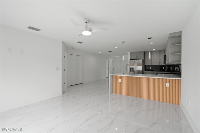 Building Photo - 5014 28th St SW