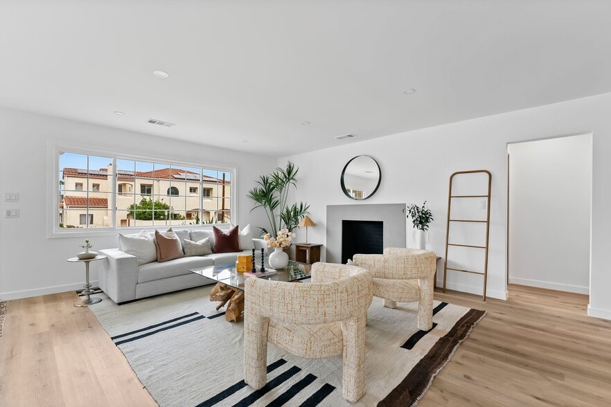 Building Photo - 5192 Orange Pl