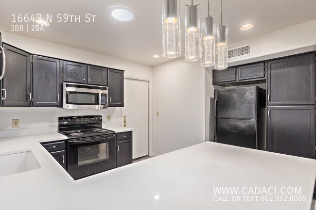 Building Photo - 16643 N 59th St