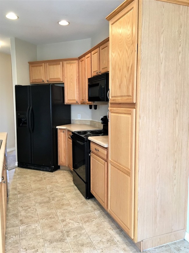 Building Photo - Beautiful Condo in Broomfield