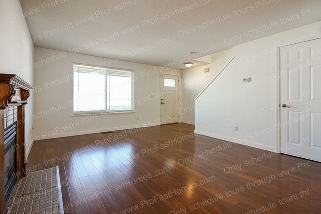Building Photo - 11046 SE Henderson Dr