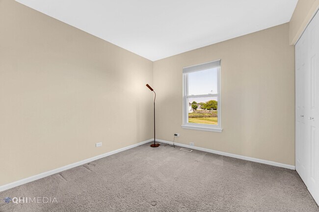 Building Photo - 532 Heritage Dr
